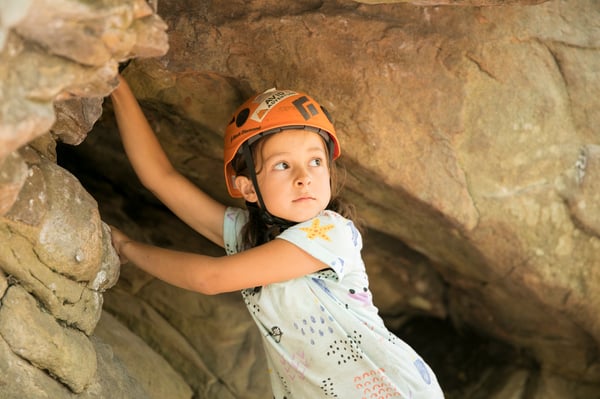 child-rock-climbing- confidence