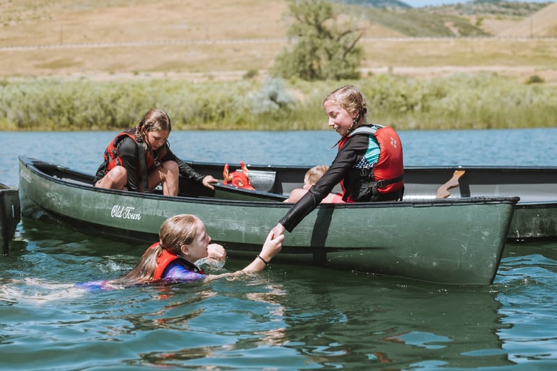 kids at the lake summer day camp in colorado